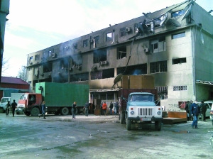 吉尔吉斯首都两处中国商城遭打砸抢(图)